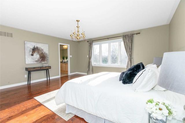 1642 Barbertown Rd, House detached with 4 bedrooms, 3 bathrooms and 8 parking in Mississauga ON | Image 10