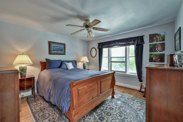 10 Annesley Ave, House detached with 5 bedrooms, 2 bathrooms and 3 parking in Toronto ON | Image 9