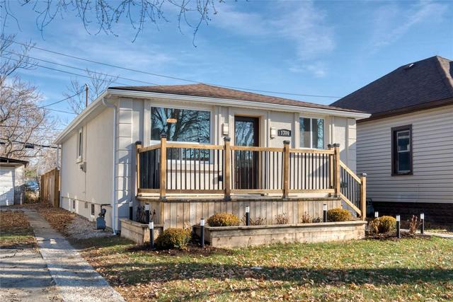 1300 Laurendeau Ave, House detached with 3 bedrooms, 1 bathrooms and 1 parking in Windsor ON | Image 23