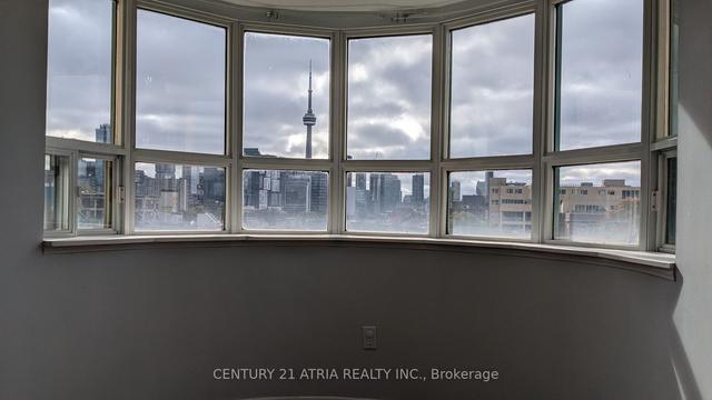 501 - 8 Oxford St E, Condo with 2 bedrooms, 1 bathrooms and 0 parking in Toronto ON | Image 3