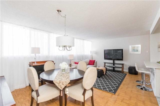 Sph8 - 3695 Kaneff Cres, Condo with 2 bedrooms, 2 bathrooms and 2 parking in Mississauga ON | Image 2
