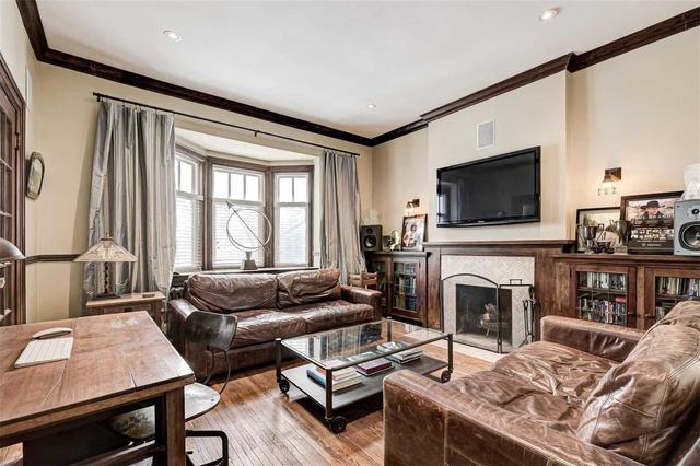 blvd - 57 Larwood Blvd, House detached with 4 bedrooms, 3 bathrooms and 4 parking in Toronto ON | Image 7