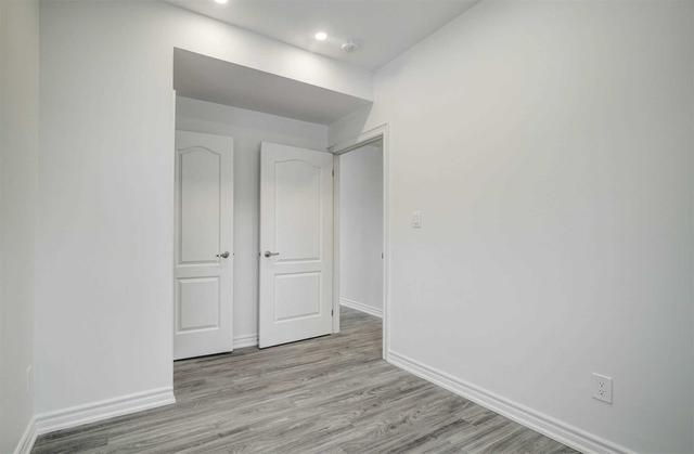 022 - 63 Scarlett Rd, House detached with 1 bedrooms, 1 bathrooms and 0 parking in Toronto ON | Image 5