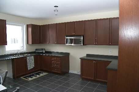 1259 Tupper Dr N, House detached with 4 bedrooms, 3 bathrooms and 4 parking in Milton ON | Image 4