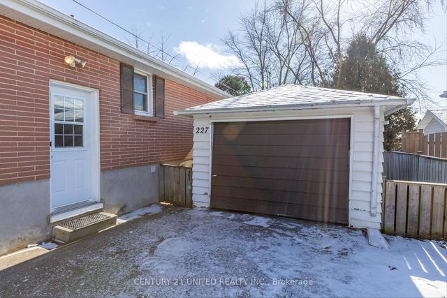 227 Lee St, House detached with 3 bedrooms, 2 bathrooms and 4 parking in Peterborough ON | Image 25