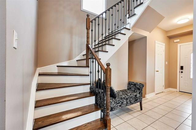 1217 Monica Cook Pl, House detached with 4 bedrooms, 4 bathrooms and 6 parking in Pickering ON | Image 7