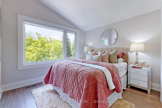 106 Freemont Ave, House detached with 4 bedrooms, 6 bathrooms and 4 parking in Toronto ON | Image 21