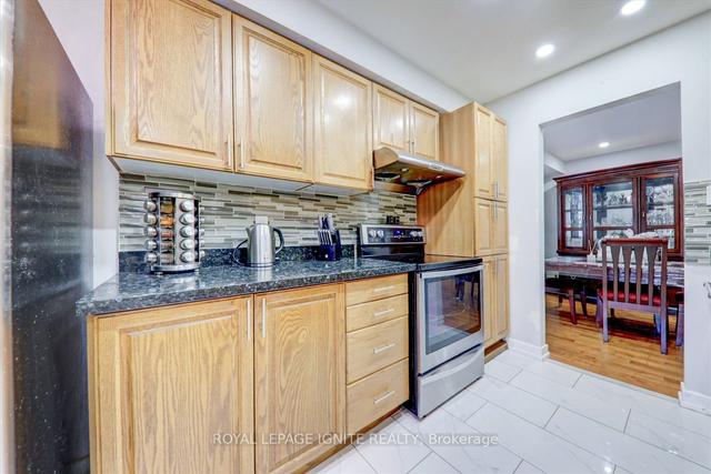 52 Pioneer Ptwy, House detached with 3 bedrooms, 4 bathrooms and 2 parking in Toronto ON | Image 5