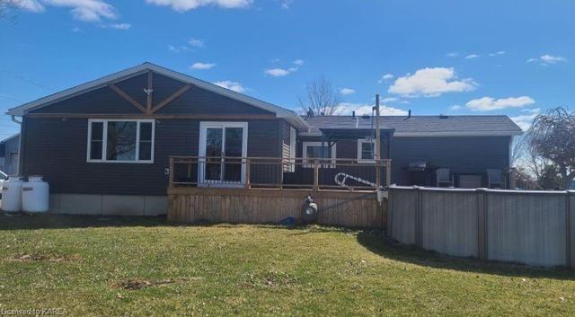 263 Gordon Road, House detached with 2 bedrooms, 1 bathrooms and 4 parking in Tyendinaga Mohawk Territory ON | Image 1