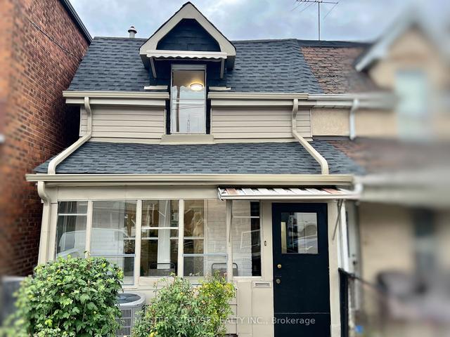 1454 Dufferin St, House semidetached with 3 bedrooms, 2 bathrooms and 3 parking in Toronto ON | Image 12