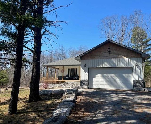 2282 County Road 6 Rd, House detached with 2 bedrooms, 3 bathrooms and 8 parking in Douro Dummer ON | Image 30