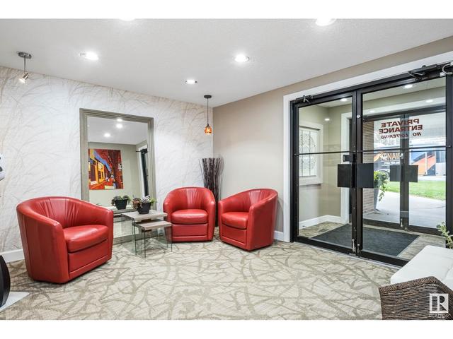 305 - 8707 107 St Nw, Condo with 2 bedrooms, 2 bathrooms and null parking in Edmonton AB | Image 30