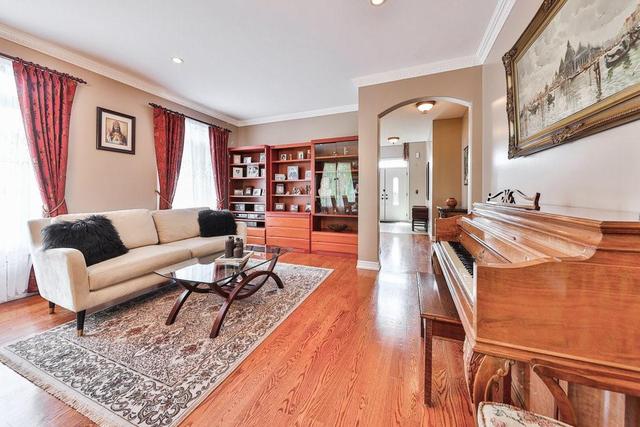 108 Danielson Court, House detached with 6 bedrooms, 4 bathrooms and 5 parking in Mississauga ON | Image 17