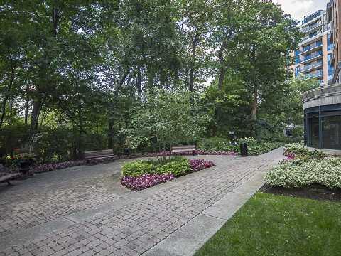 602 - 1 Lomond Dr, Condo with 2 bedrooms, 2 bathrooms and 1 parking in Toronto ON | Image 13