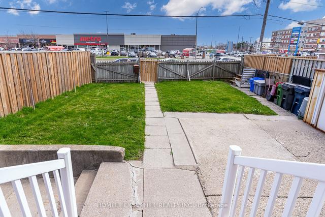 1364 Lawrence Ave W, House semidetached with 3 bedrooms, 2 bathrooms and 4 parking in Toronto ON | Image 12