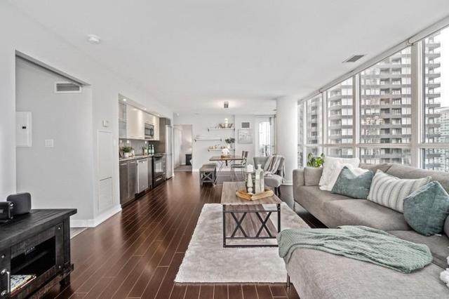1903 - 8 Telegram Mews, Condo with 2 bedrooms, 2 bathrooms and 1 parking in Toronto ON | Image 3