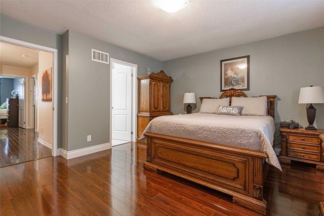 3 Soccavo Cres, Townhouse with 3 bedrooms, 4 bathrooms and 2 parking in Brampton ON | Image 20