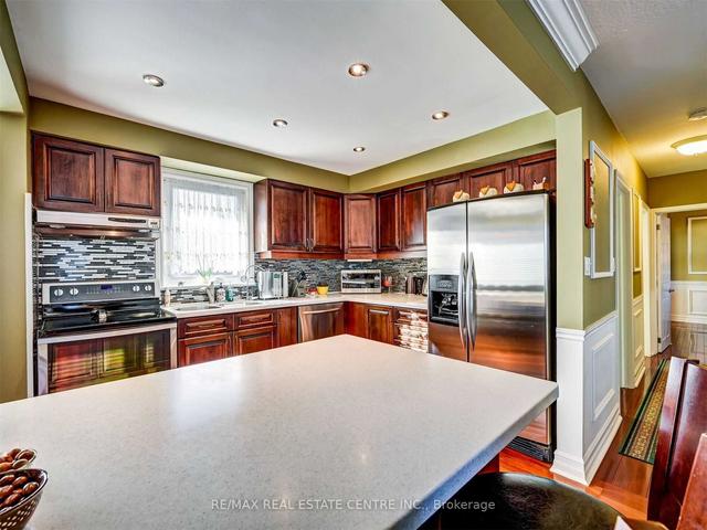 2518 Stillmeadow Rd, House detached with 3 bedrooms, 2 bathrooms and 9 parking in Mississauga ON | Image 4