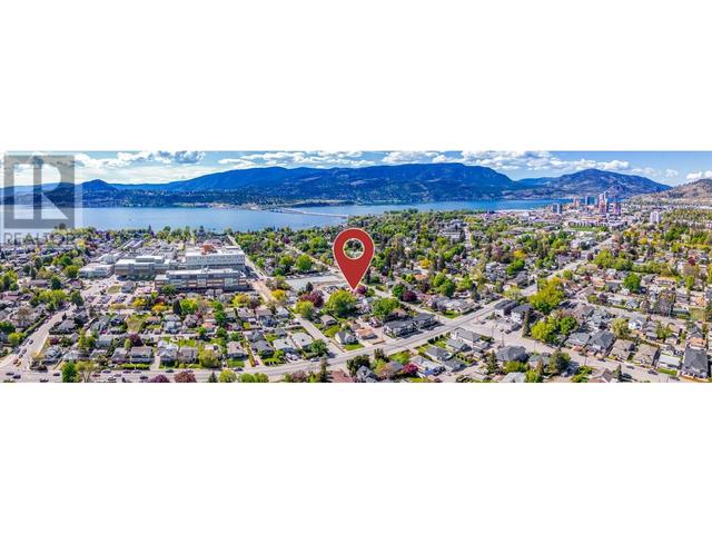 607 Glenwood Avenue, Condo with 3 bedrooms, 2 bathrooms and 2 parking in Kelowna BC | Image 6