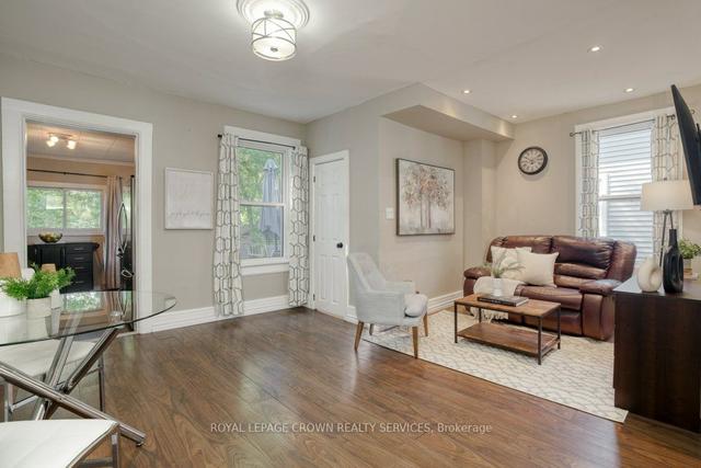 38 Bergey St, House detached with 3 bedrooms, 2 bathrooms and 2 parking in Cambridge ON | Image 35