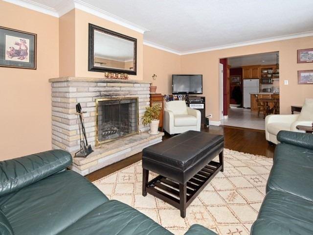 1735 Lane St, House detached with 2 bedrooms, 2 bathrooms and 5 parking in Pickering ON | Image 17