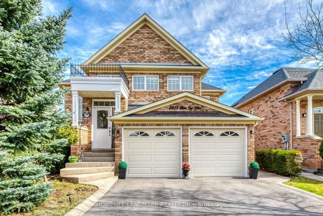 2038 Blue Jay Blvd, House detached with 3 bedrooms, 4 bathrooms and 4 parking in Oakville ON | Image 1