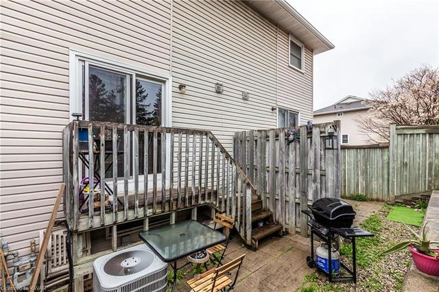 18 - 465 Beechwood Place, House attached with 2 bedrooms, 1 bathrooms and 2 parking in Waterloo ON | Image 28