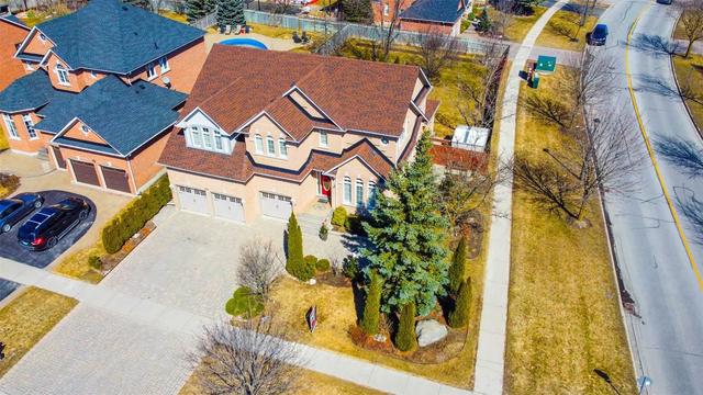 669 Foxcroft Blvd, House detached with 4 bedrooms, 4 bathrooms and 12 parking in Newmarket ON | Image 12