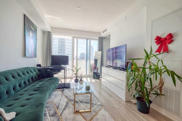 802 - 20 Tubman Ave, Condo with 1 bedrooms, 1 bathrooms and 1 parking in Toronto ON | Image 1