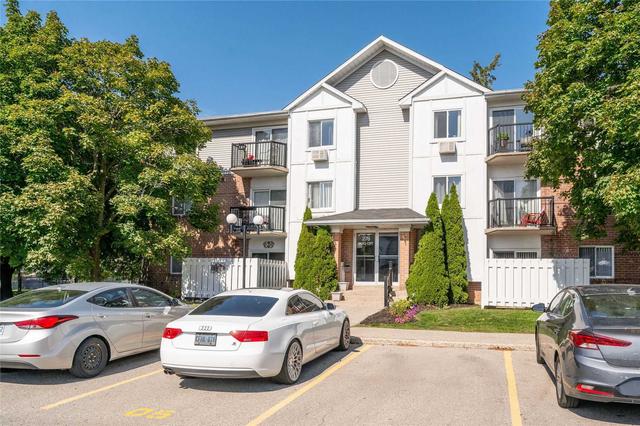 308 - 276 Eiwo Crt, Condo with 2 bedrooms, 1 bathrooms and 1 parking in Waterloo ON | Image 1