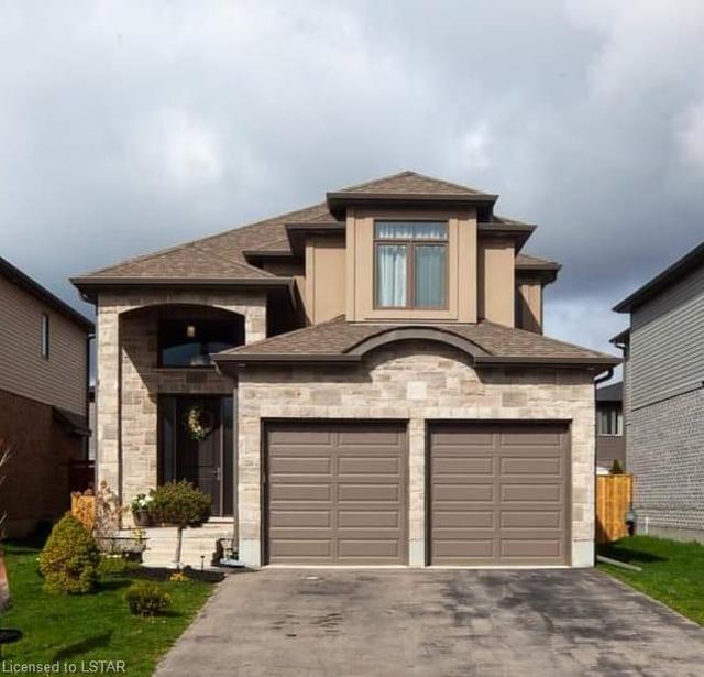 250 Wedgewood Drive, House detached with 4 bedrooms, 3 bathrooms and 4 parking in Woodstock ON | Image 1