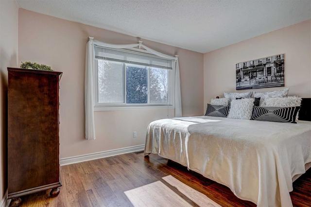 11 Hart Crt, House detached with 3 bedrooms, 3 bathrooms and 4 parking in Clarington ON | Image 10
