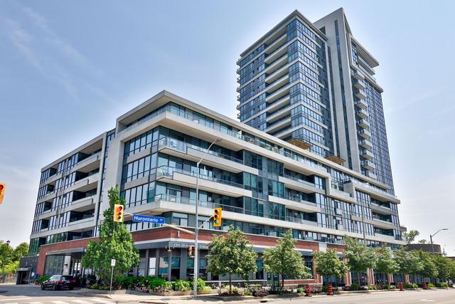 1002 - 1 Hurontario St, Condo with 2 bedrooms, 2 bathrooms and 1 parking in Mississauga ON | Image 1