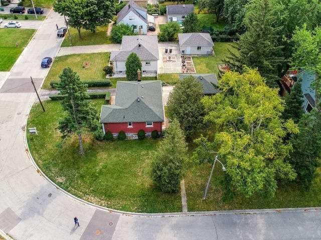 940 The Greenway Way, House detached with 2 bedrooms, 1 bathrooms and 5 parking in Mississauga ON | Image 9