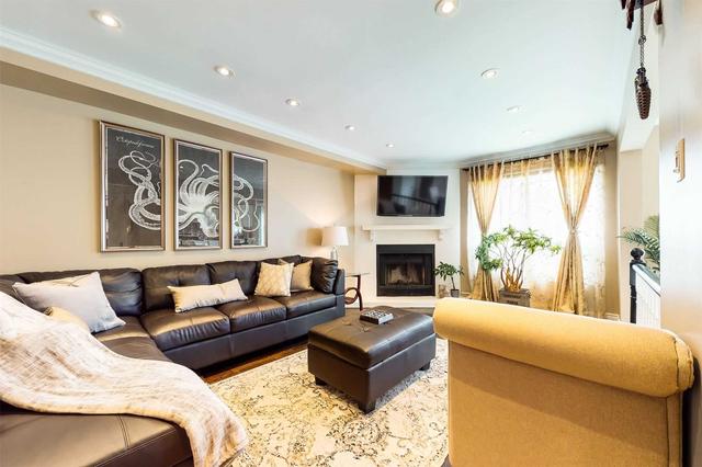 117 Ceremonial Dr, House detached with 5 bedrooms, 4 bathrooms and 4 parking in Mississauga ON | Image 6