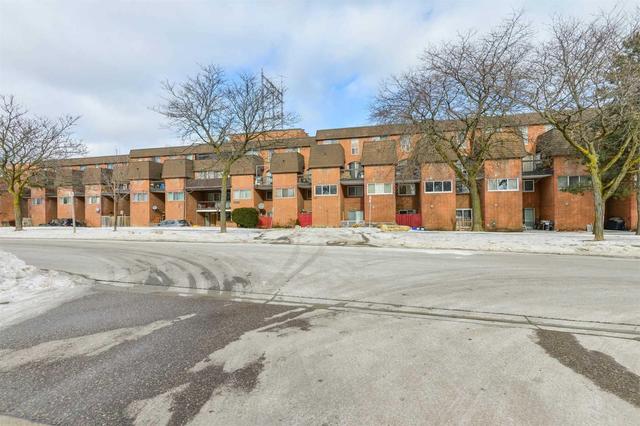 354 - 1395 Williamsport Dr, Townhouse with 2 bedrooms, 2 bathrooms and 1 parking in Mississauga ON | Image 1