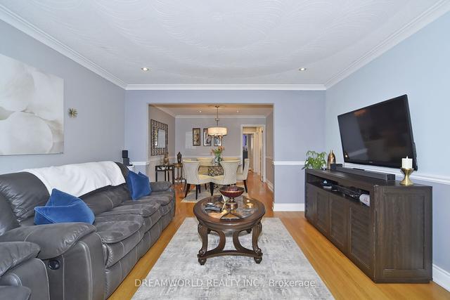 47 Cabana Dr, House semidetached with 3 bedrooms, 3 bathrooms and 4 parking in Toronto ON | Image 39