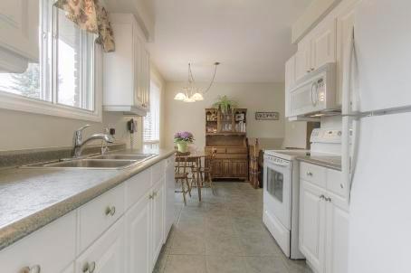 39 Bernick Dr, House detached with 3 bedrooms, 2 bathrooms and 2 parking in Barrie ON | Image 5