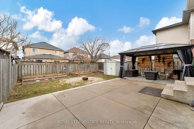 33 Magenta Crt, House detached with 4 bedrooms, 4 bathrooms and 6 parking in Hamilton ON | Image 28