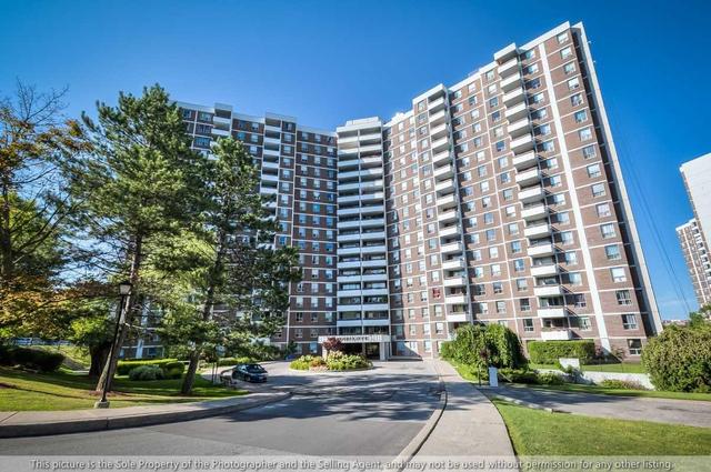 1004 - 10 Edgecliff Gfwy, Condo with 3 bedrooms, 2 bathrooms and 1 parking in Toronto ON | Image 1