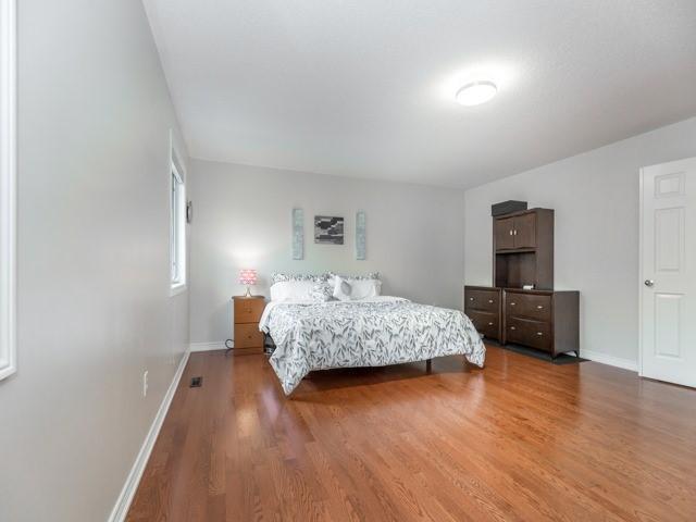 8 Timmins St, House detached with 4 bedrooms, 4 bathrooms and 4 parking in Brampton ON | Image 18