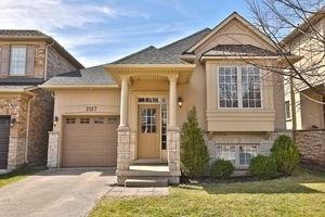 2127 Rochester Circ, House detached with 2 bedrooms, 2 bathrooms and 2 parking in Oakville ON | Image 1