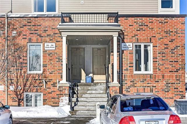 258 Shanly Private, Townhouse with 2 bedrooms, 2 bathrooms and 1 parking in Ottawa ON | Image 2