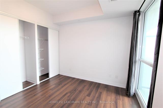 410 - 60 Berwick Ave, Condo with 2 bedrooms, 2 bathrooms and 1 parking in Toronto ON | Image 5