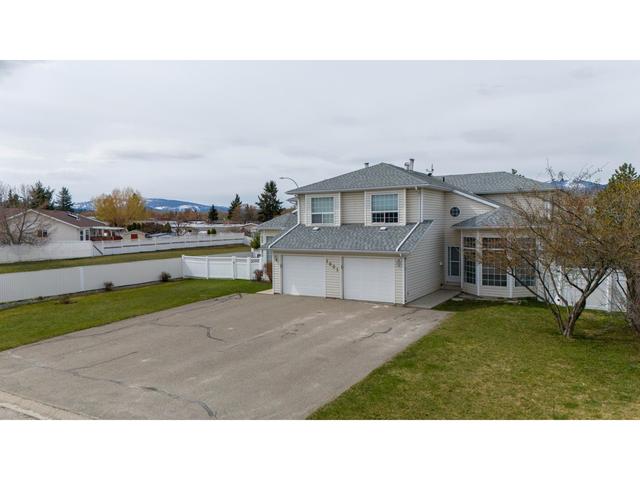 a - 1001 23rd Avenue N, House attached with 2 bedrooms, 2 bathrooms and null parking in Cranbrook BC | Image 38