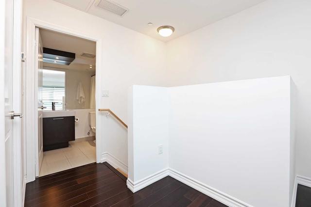 1114 - 386 Yonge St, Condo with 1 bedrooms, 2 bathrooms and 0 parking in Toronto ON | Image 15