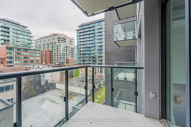 512 - 158 Front St E, Condo with 1 bedrooms, 1 bathrooms and 0 parking in Toronto ON | Image 10