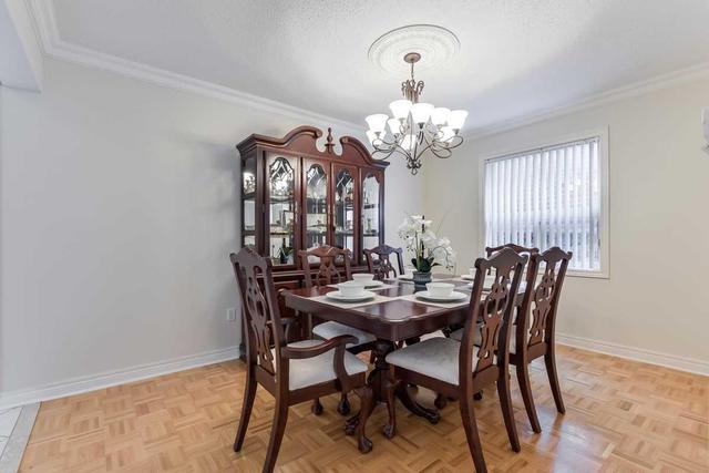 67 Queensbridge Dr, House detached with 4 bedrooms, 4 bathrooms and 2 parking in Vaughan ON | Image 6