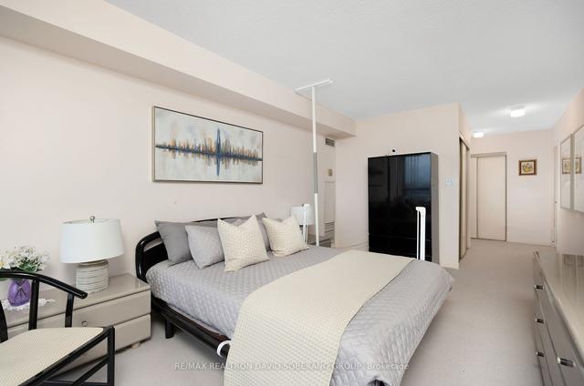 908 - 10 Torresdale Ave, Condo with 2 bedrooms, 3 bathrooms and 1 parking in Toronto ON | Image 6