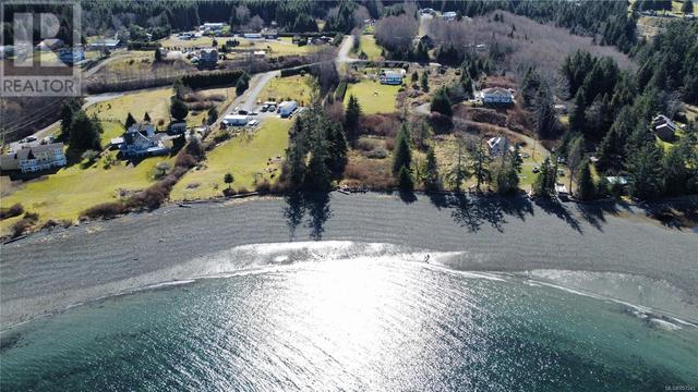 1012 Oliview Dr, House detached with 3 bedrooms, 1 bathrooms and 4 parking in Mount Waddington C BC | Image 1